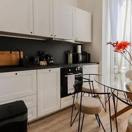 Apartment Modern 3br Duplex Near Port & Old Town | By Airnest