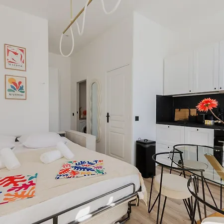 Modern 3br Duplex Near Port & Old Town | By Airnest アパート ニース