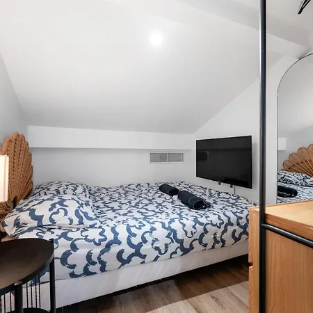 Appartement 3br Duplex W/ Balcony & A/c - Port Of | By Airnest *