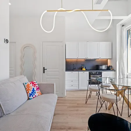 Appartement 3br Duplex W/ Balcony & A/c - Port Of | By Airnest