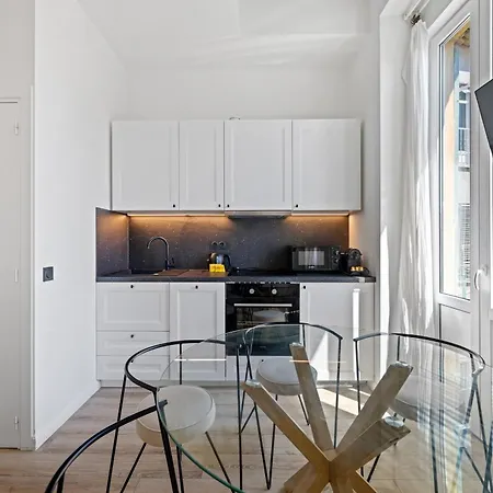 3br Duplex W/ Balcony & A/c - Port Of | By Airnest Appartement