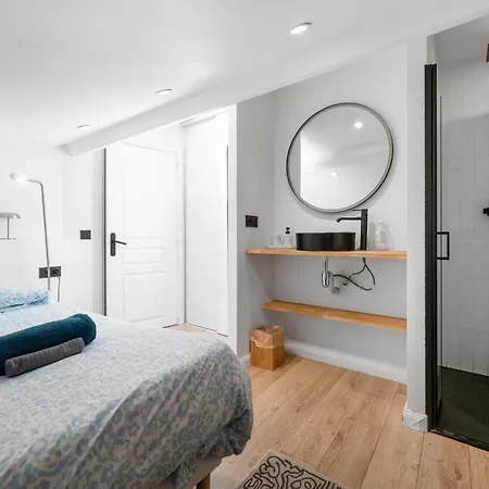 3br Duplex W/ Balcony & A/c - Port Of | By Airnest Appartement