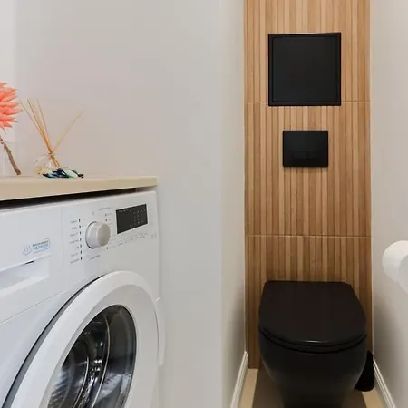 Appartement Modern 3br Duplex Near Port & Old Town | By Airnest